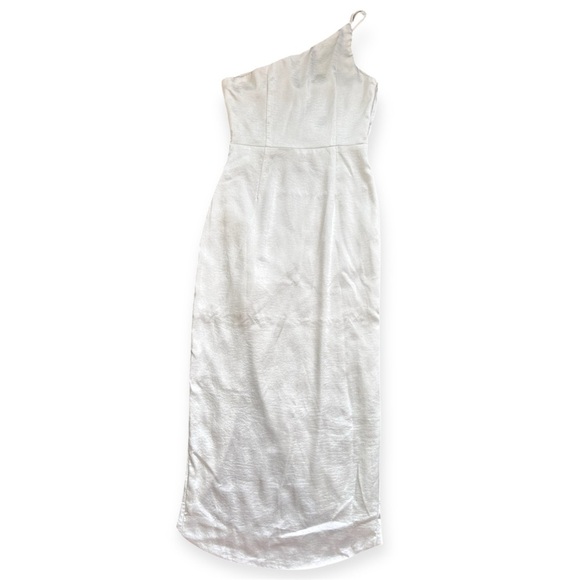 Elliatt Isabelle Dress in Ivory Elegant One-Shoulder Dress women’s size small - Picture 6 of 11